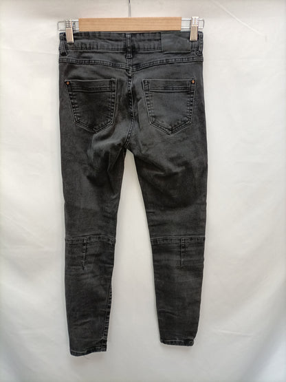 ZARA. Pitillo gris denim T.36