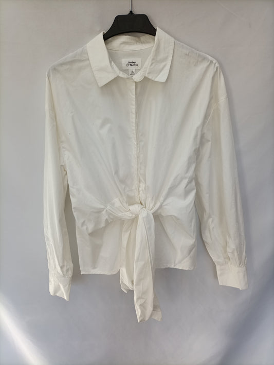 LISADNYC THE DROP. Camisa blanca lazada T.xs