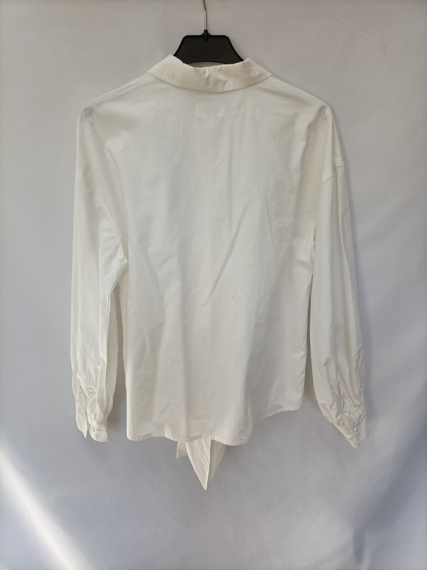 LISADNYC THE DROP. Camisa blanca lazada T.xs