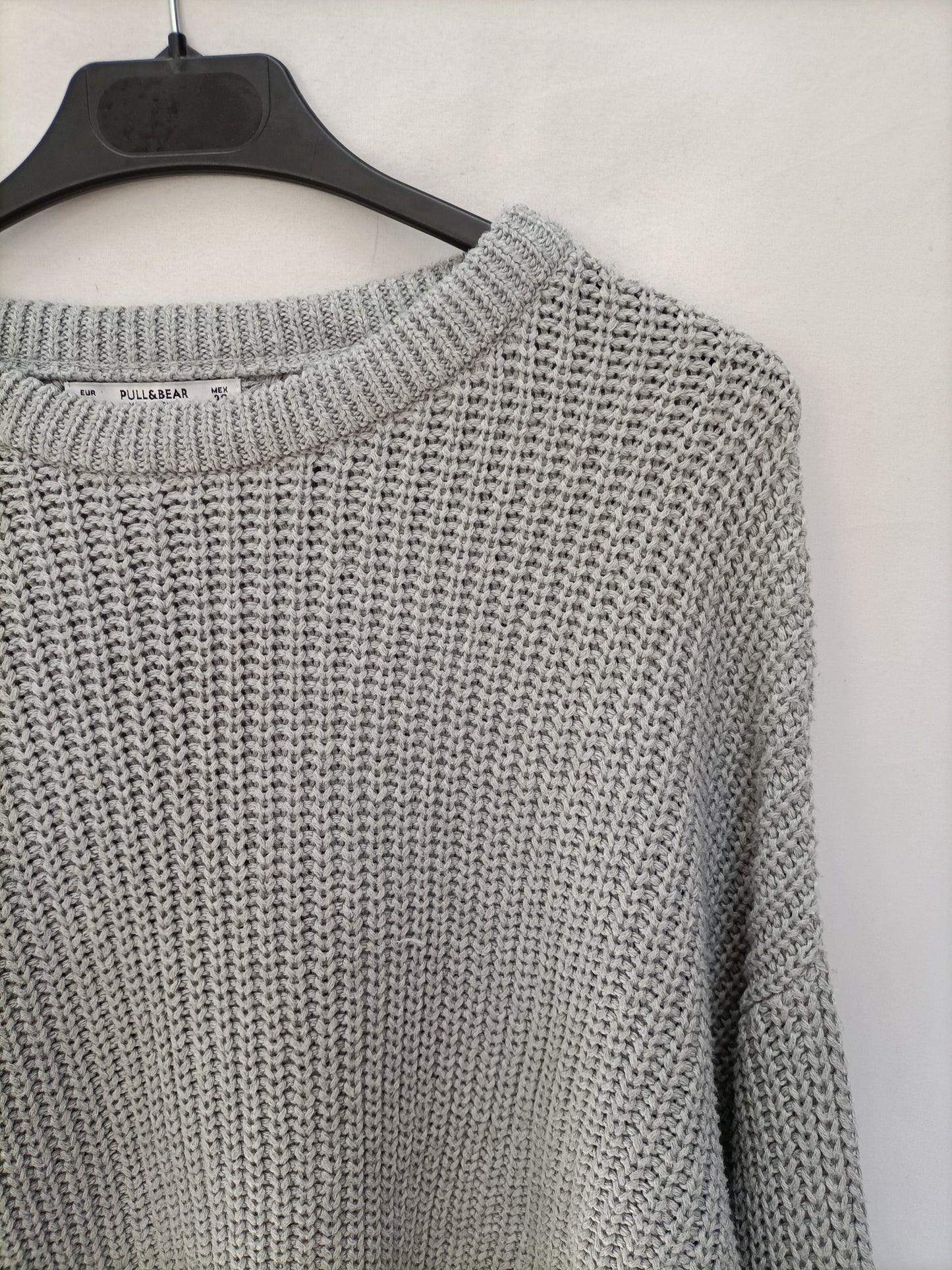 PULL&BEAR. Jersey gris punto T.m