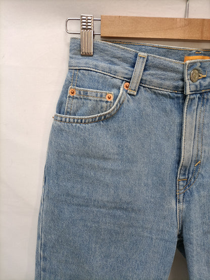 PULL&BEAR. Bermuda denim ajustado T.34