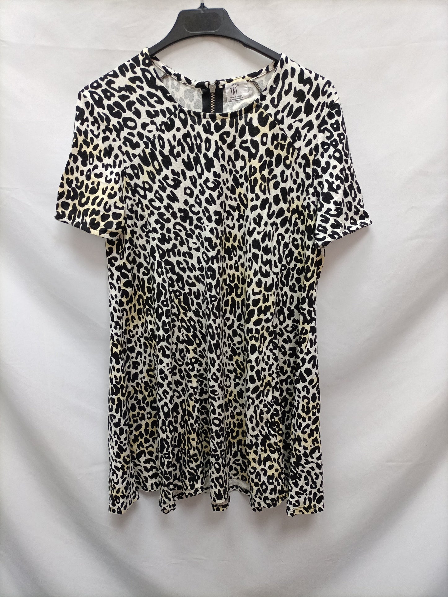 ZARA. Vestido animal print T.m