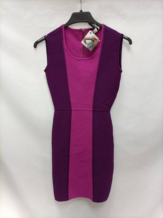 BCBG. Vestido ajustado bicolor T.xxs