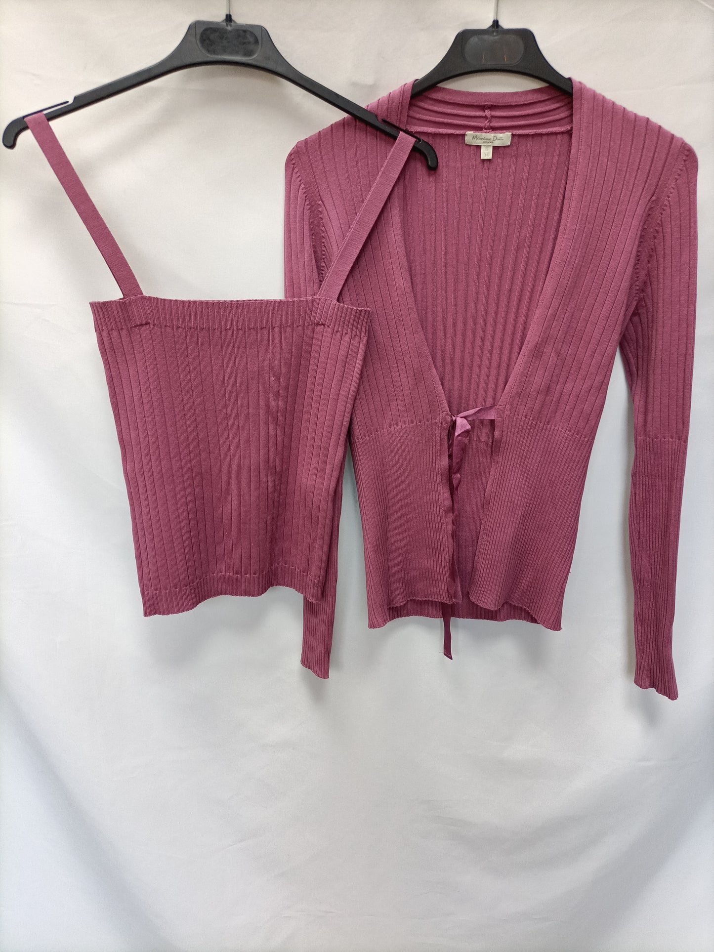 MASSIMO DUTTI. Top rosa canalé T.s