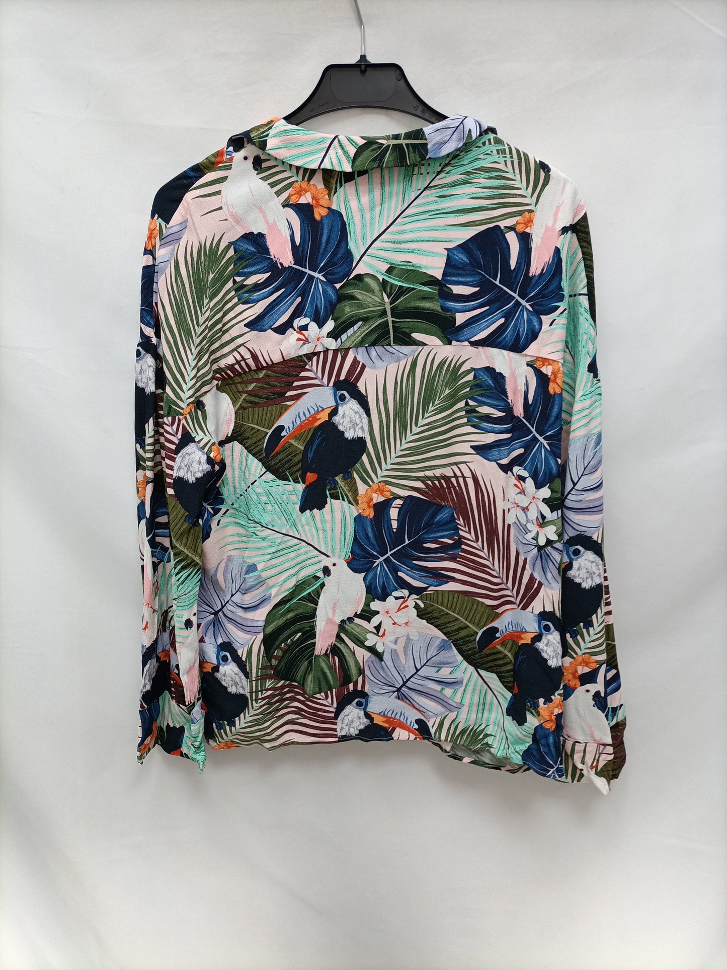 ZARA. Blusa estampada flores T.xs