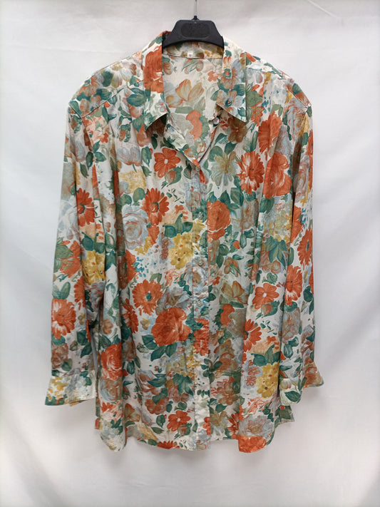 OTRAS. Blusa flores vintage T.56