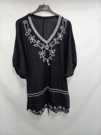 OTRAS. Blusa negra bordada T.u (m)