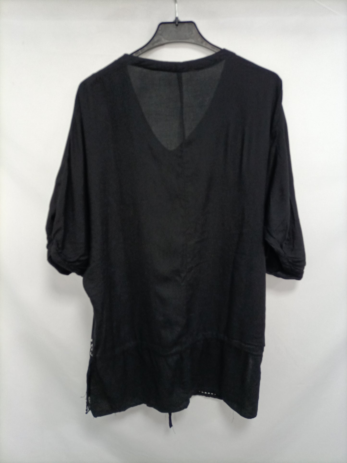 OTRAS. Blusa negra bordada T.u (m)