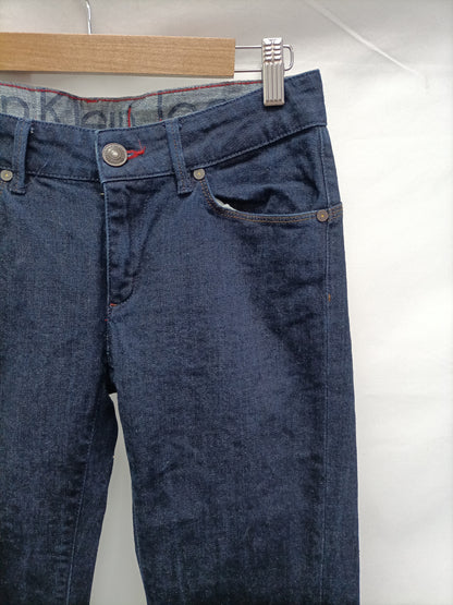 CALVIN KLEIN. Pantalón denim recto T.38