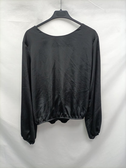 CAYMA CLOSET.Blusa negra TU (L)