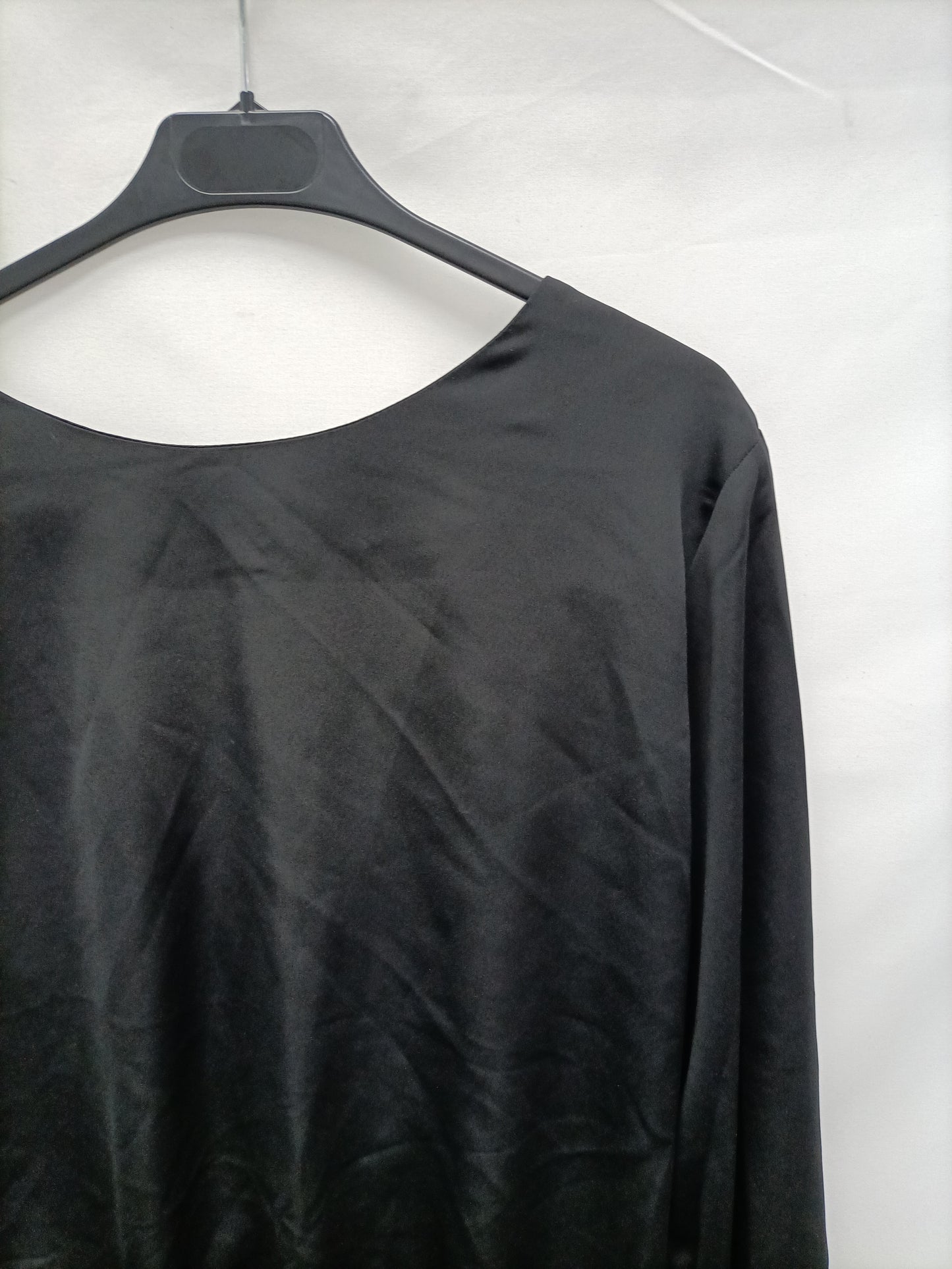 CAYMA CLOSET.Blusa negra TU (L)