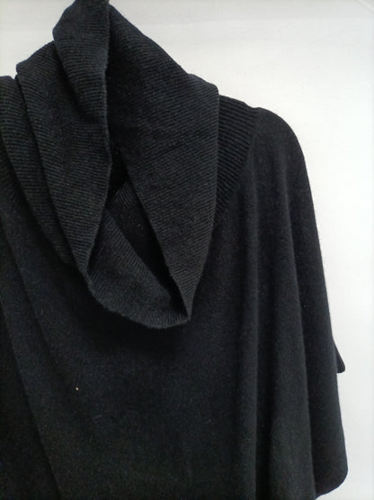 OTRAS. Poncho negro de lana T.u