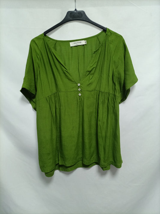 NICE THINGS. Blusa fluida verde T.44