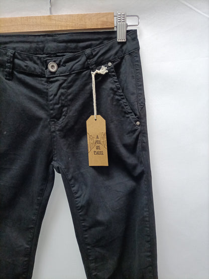 A PIE DE CALLE . Pantalón denim Negro T.xs