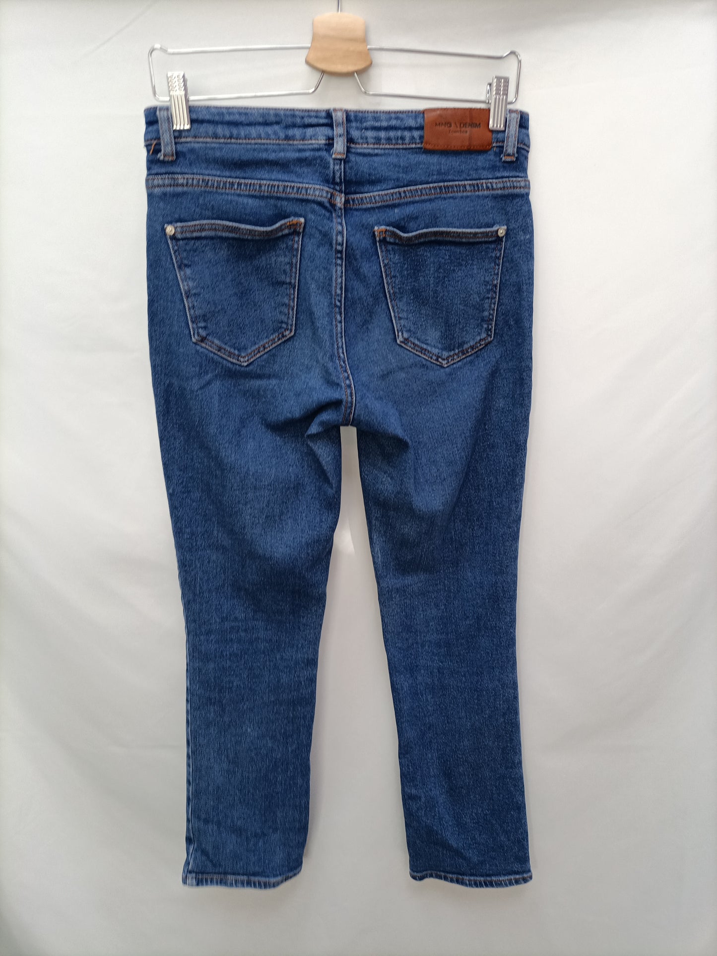 MANGO.  Pantalón recto denim T.36