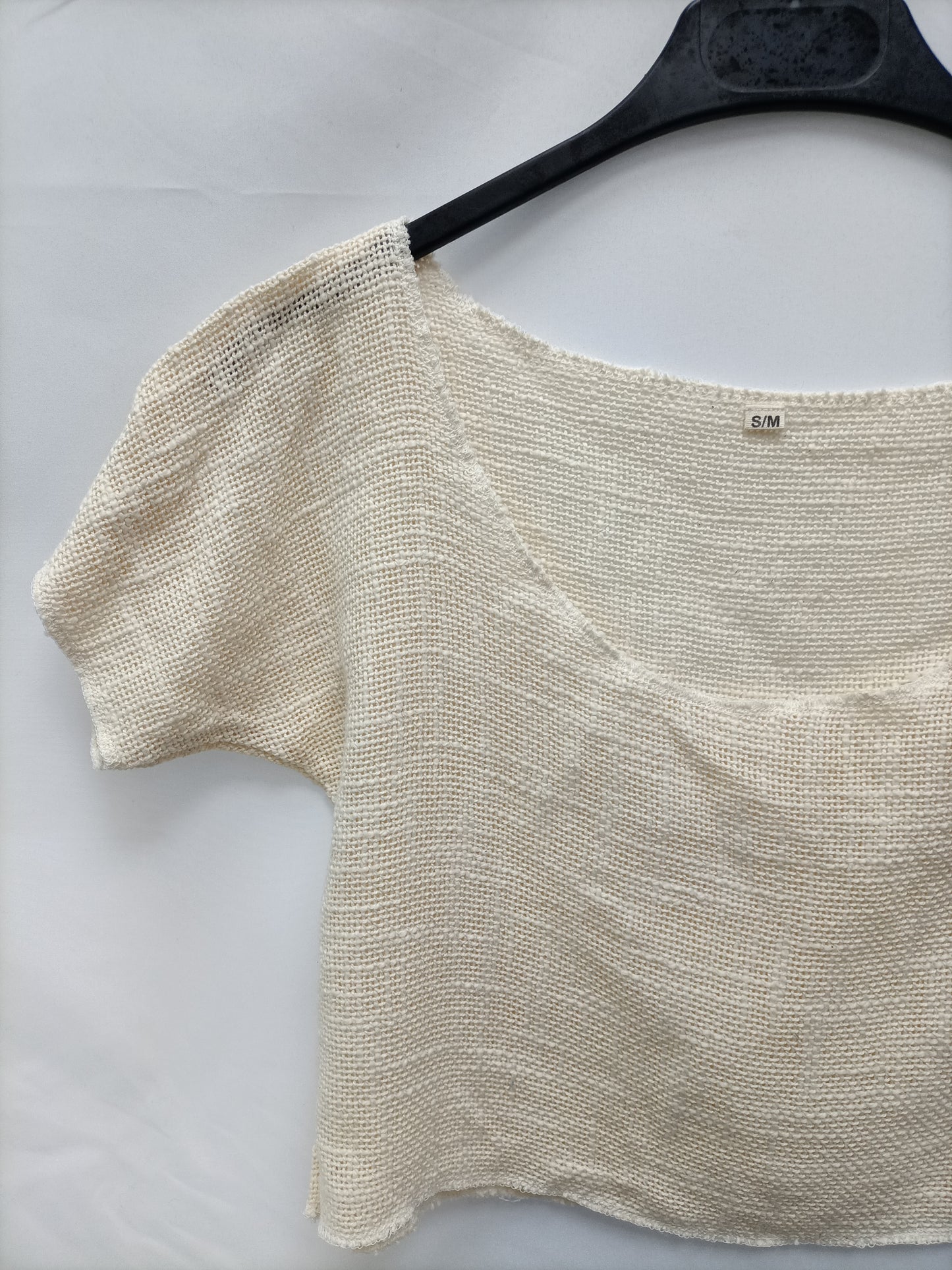 OTRAS. Top beige cortito T.s/m