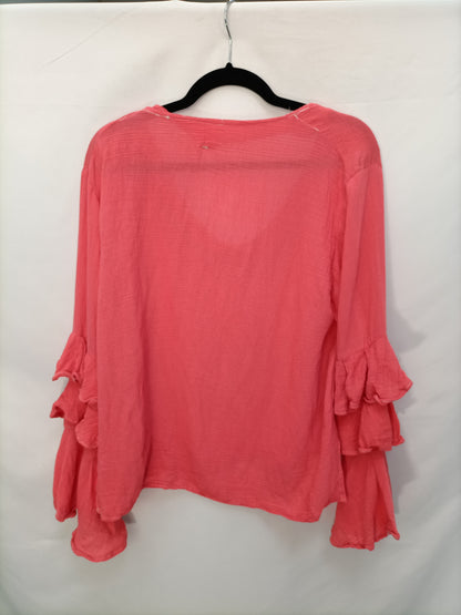 OTRAS. Blusa coral volantes T.u (m)