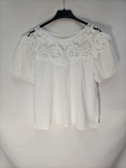 TACATUCA. Blusa plumeti blanca T.l