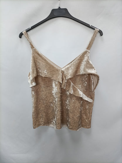 MANGO. Top beige terciopelo T.xs