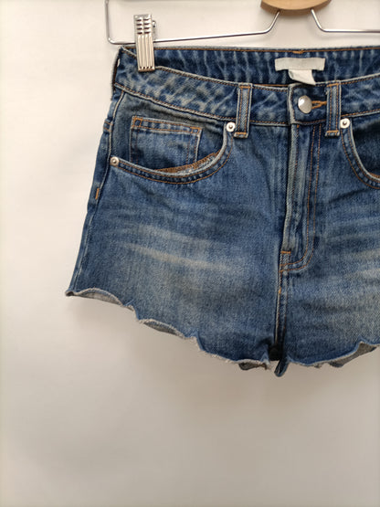 H&M. Shorts vaqueros oscuro T.34