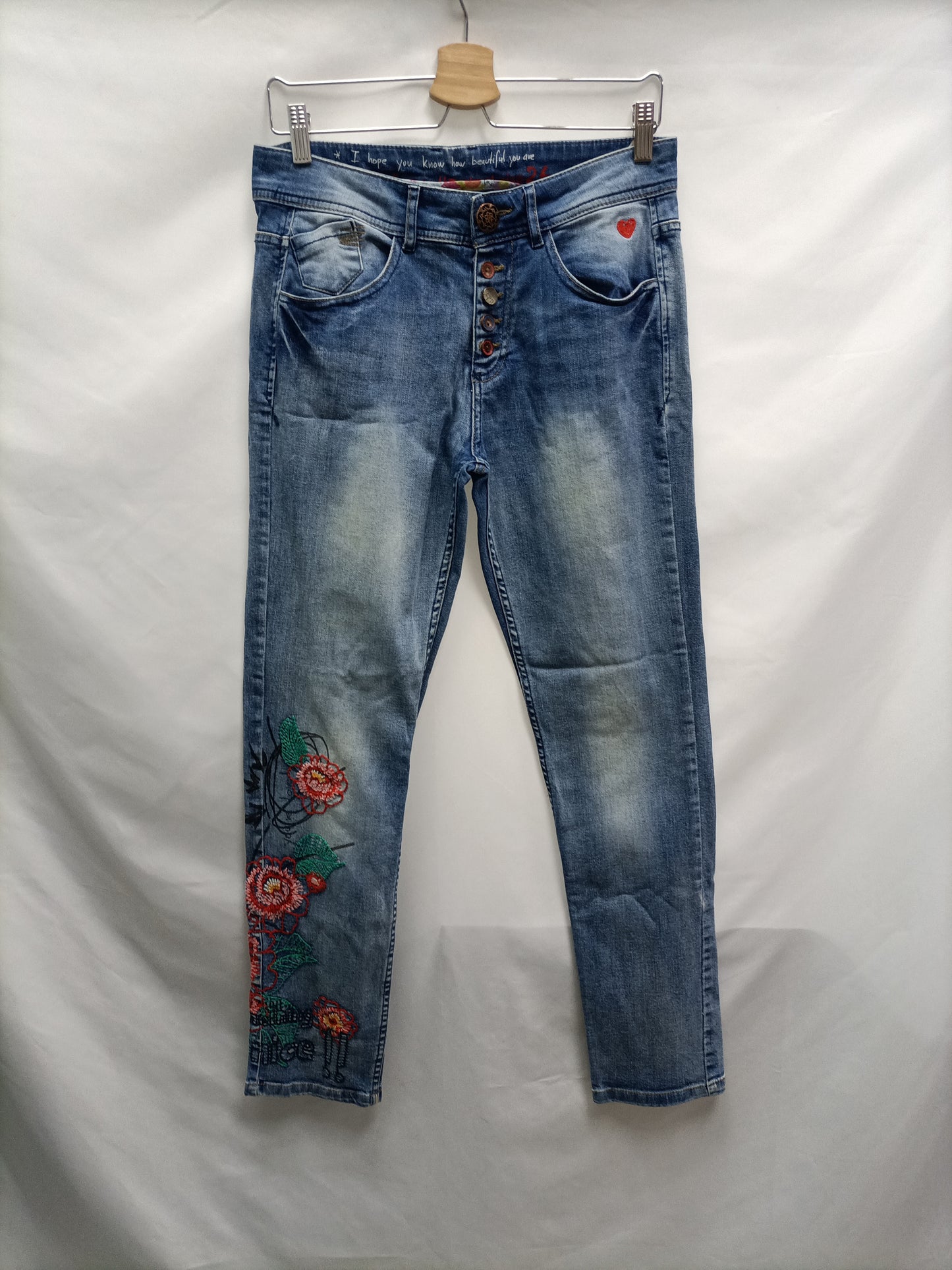 DESIGUAL. Pantalón bordado T.27(40)