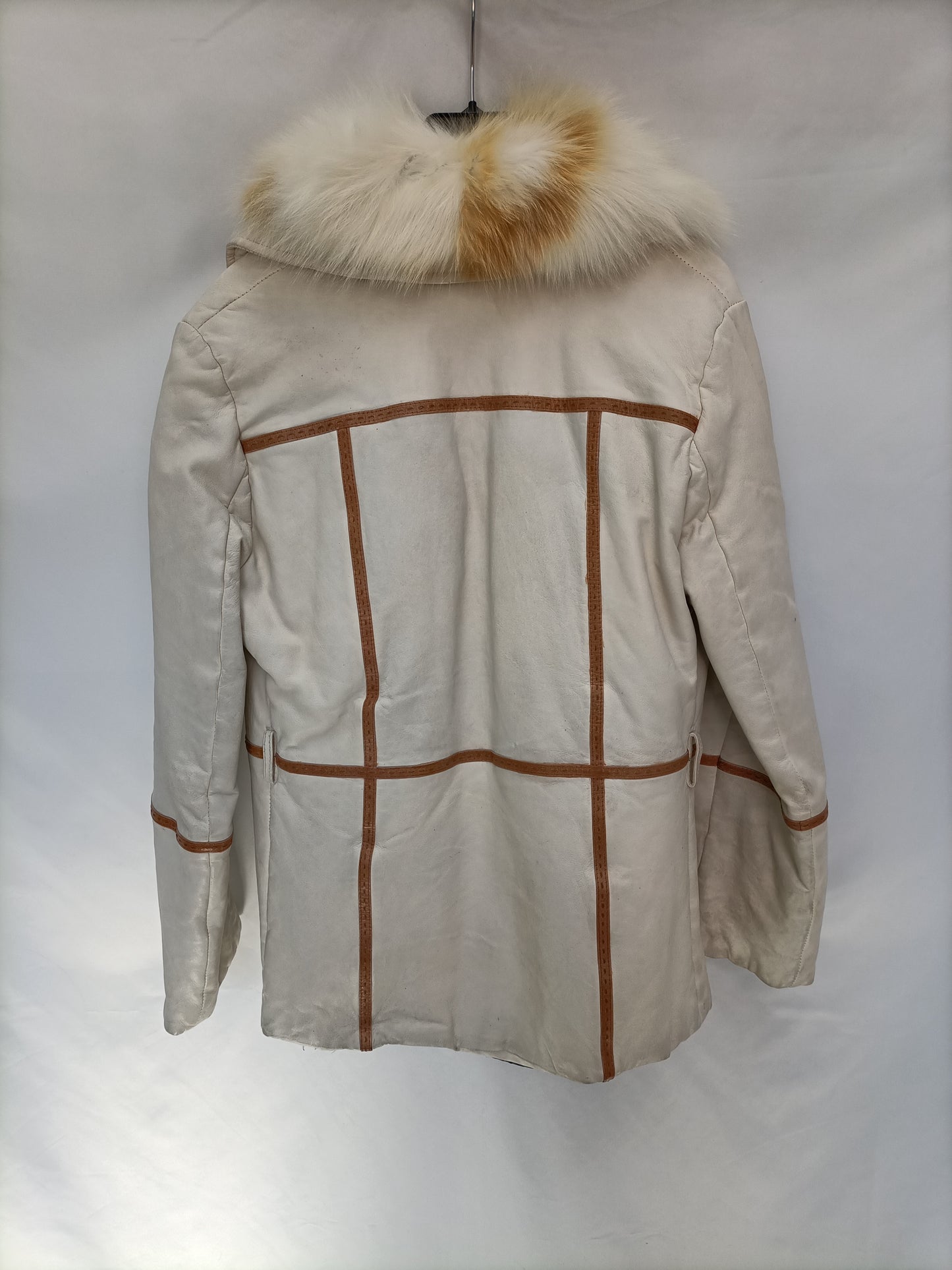 OTRAS. Chaqueta vintage blanca Tu (s)