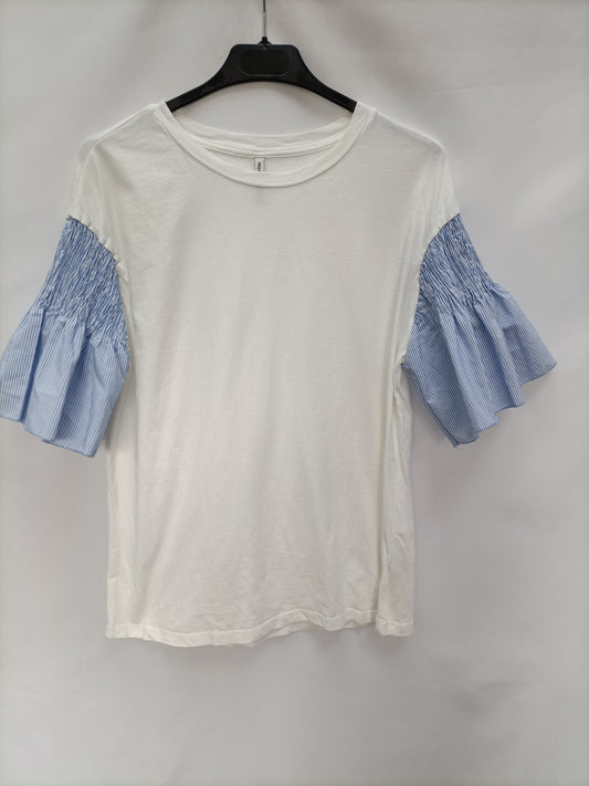 STRADIVARIUS. Camiseta mangas rayas T.l