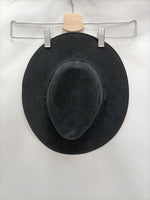 PULL&BEAR. Sombrero negro antelina T.s