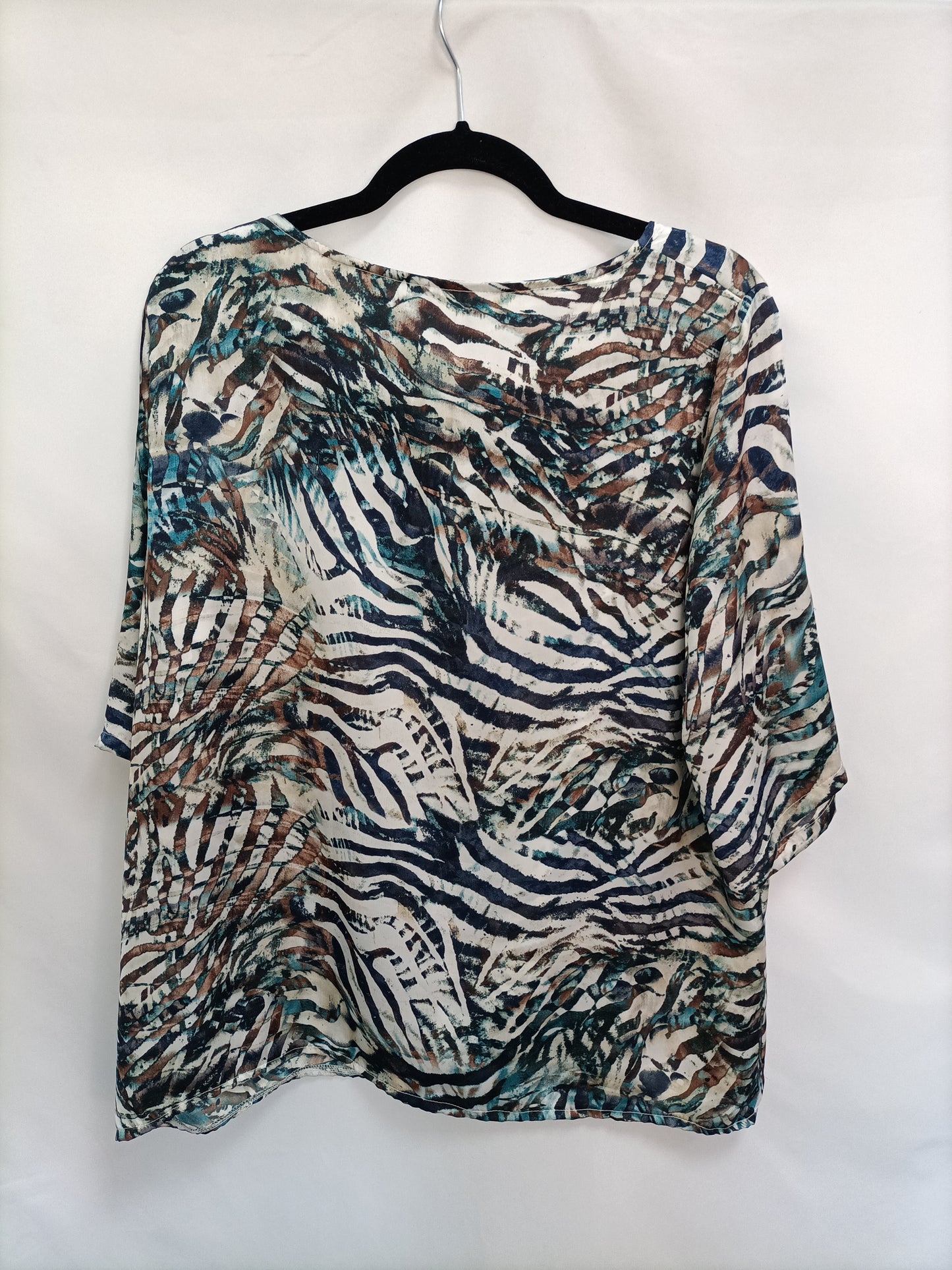 AdeT. Blusa fluida estampada T.xl