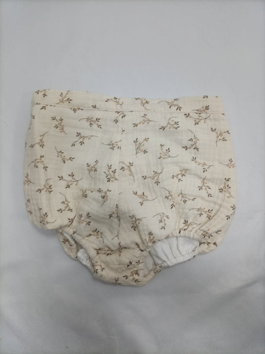 MIJI. Pelele beige flores T.4m