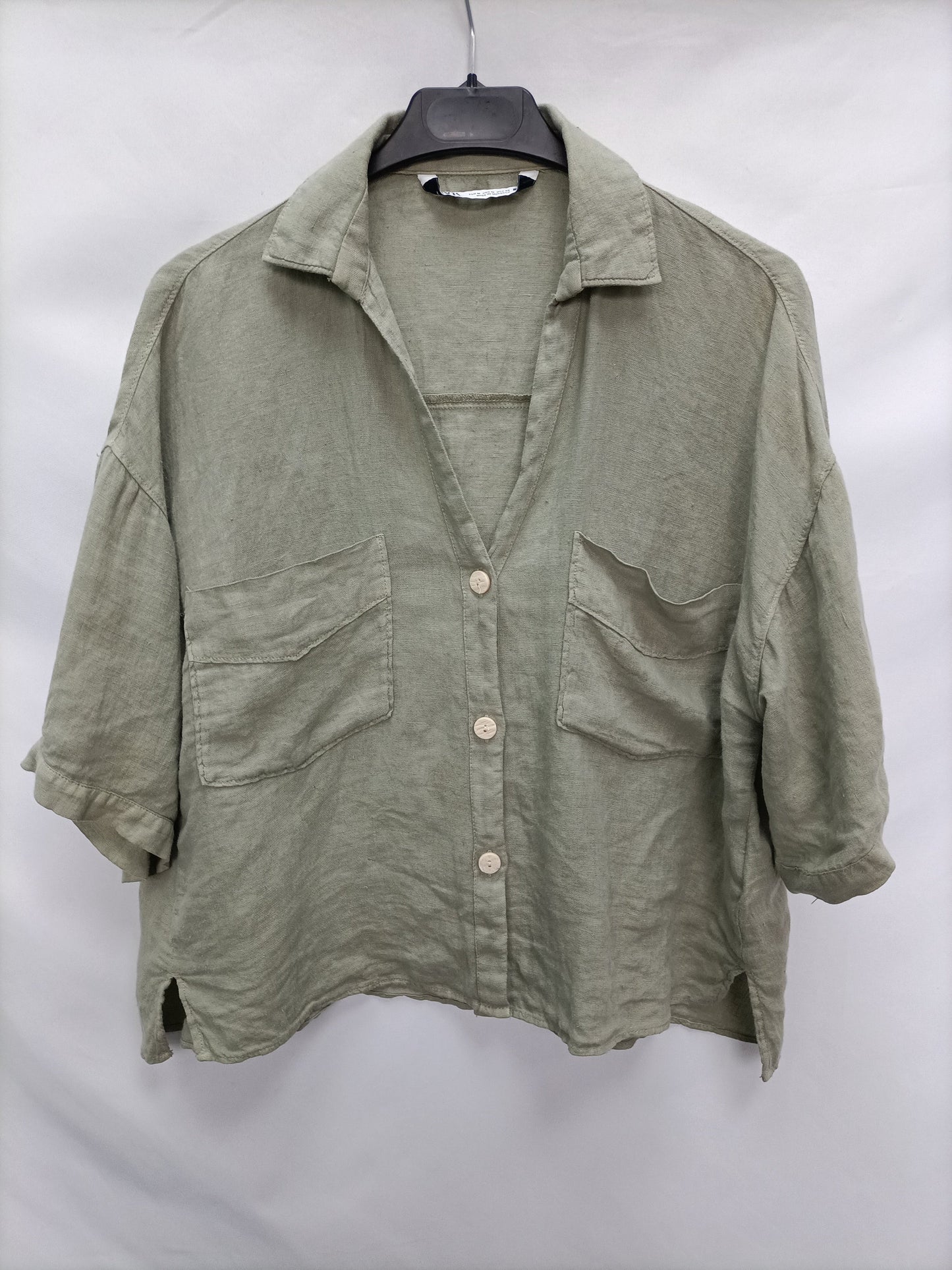 ZARA. Blusa verde lino T.m