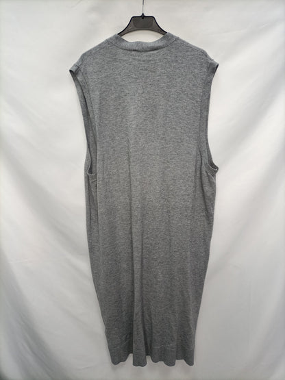 ZARA. Chaleco gris punto T.l