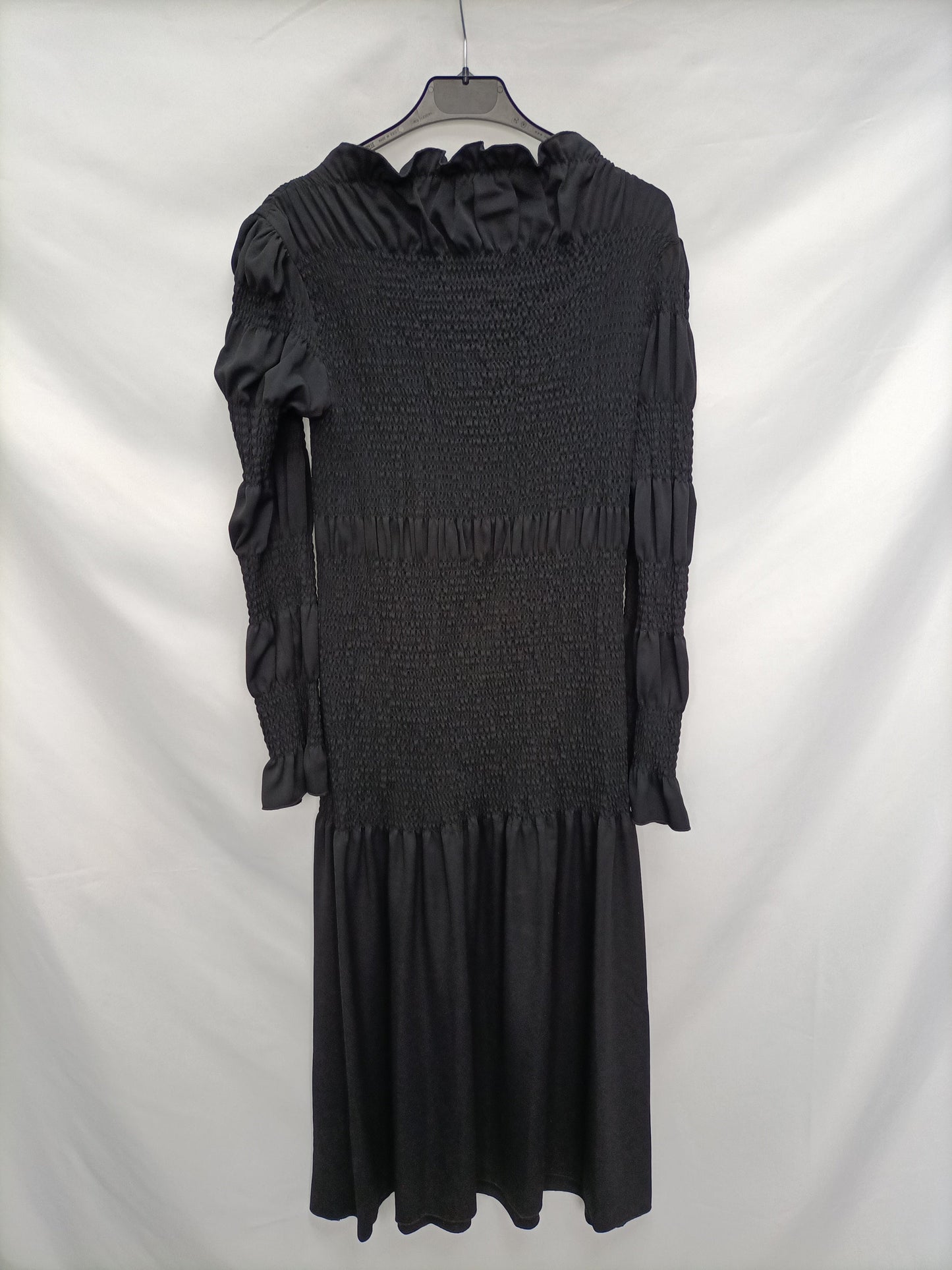 SFERA. Vestido largo negro T.m