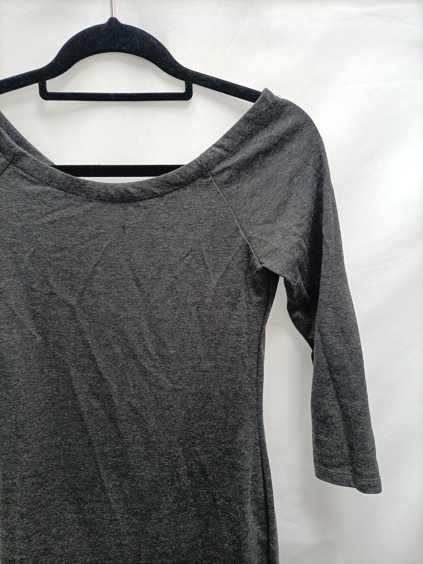 ZARA. Vestido midi gris T.m