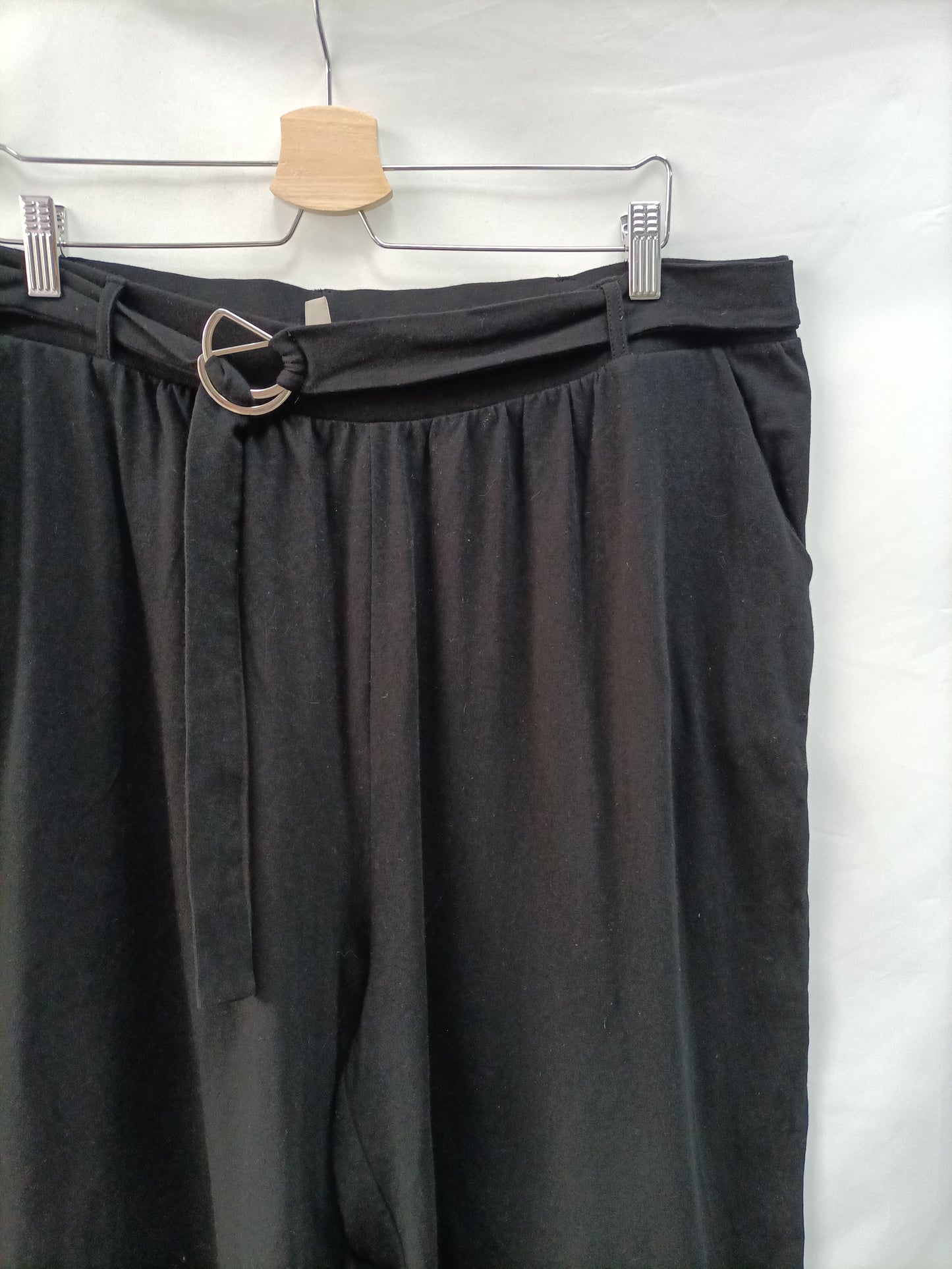 ASOS. Pantalones culottes elásticos