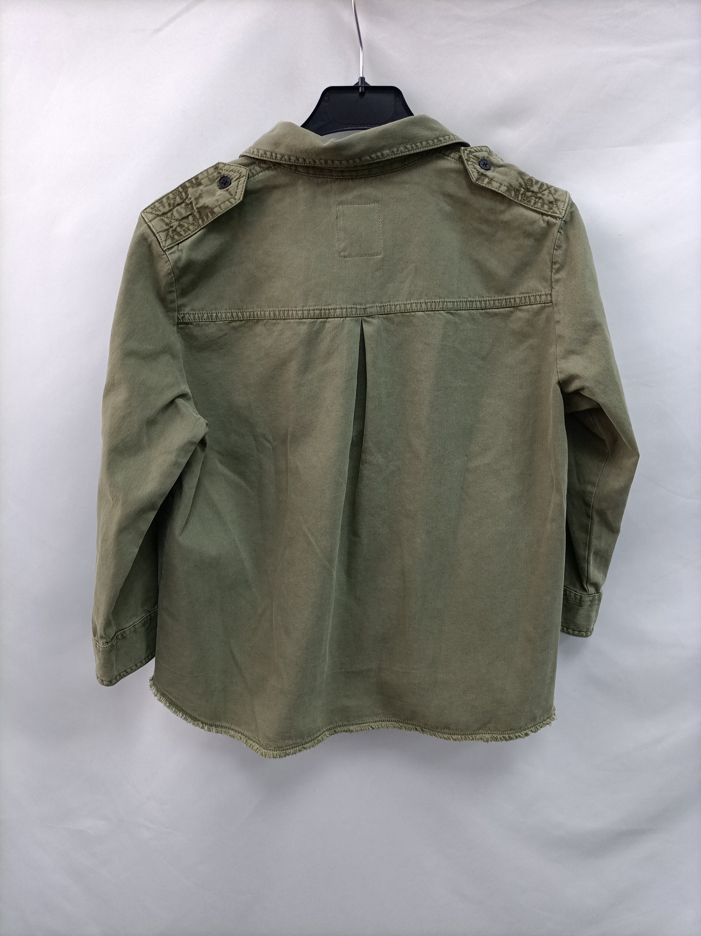 ZADIG&VOLTAIRE. Sobrecamisa verde cortita T.m