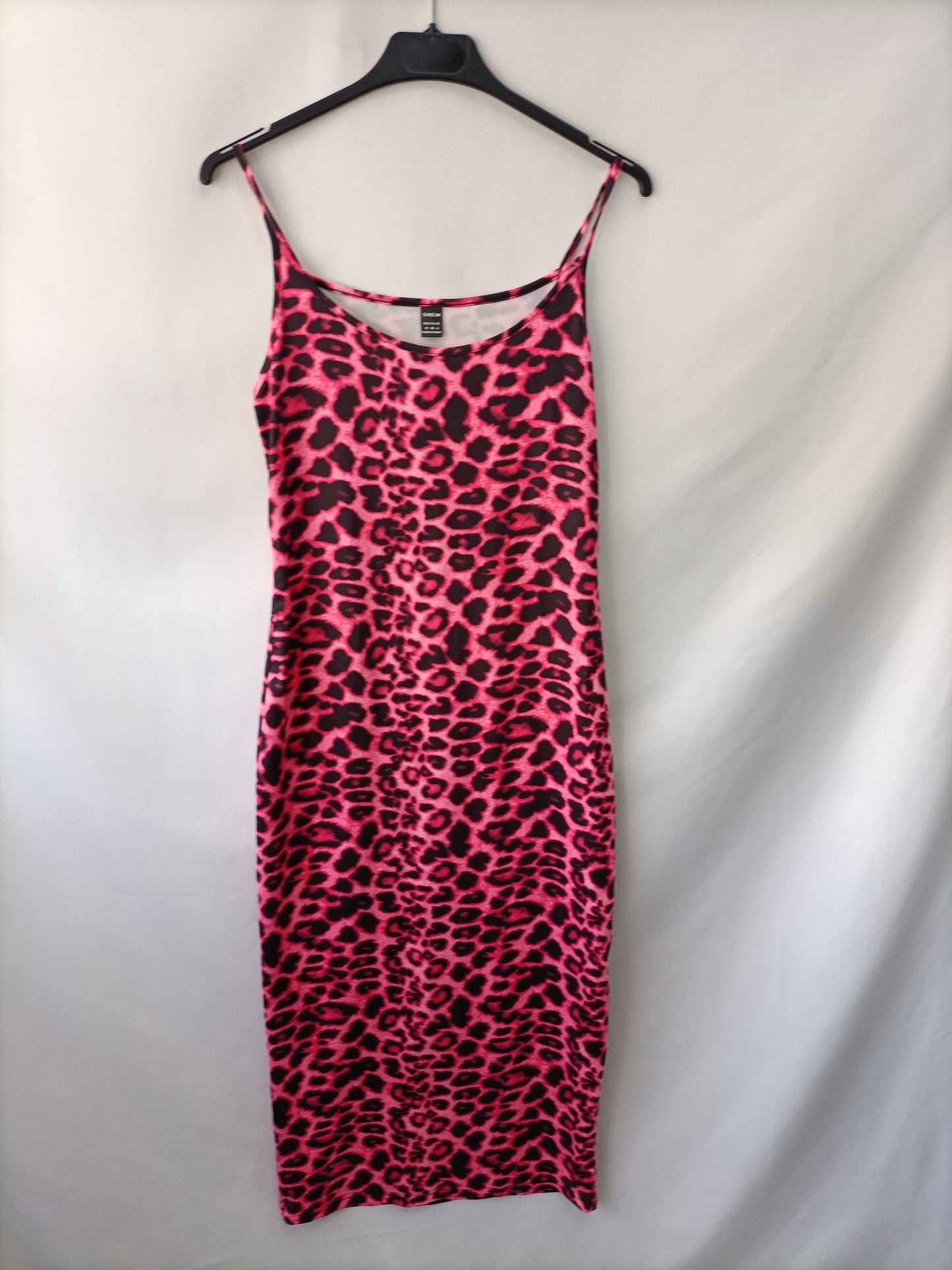 SHEIN. Vestido rosa animal print  T.m