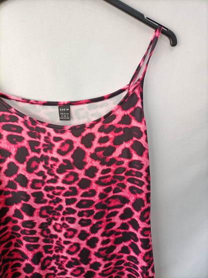 SHEIN. Vestido rosa animal print  T.m