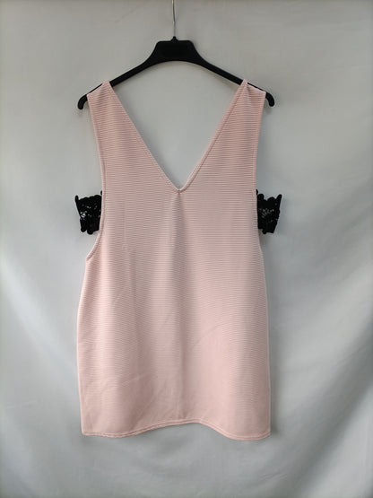 ASOS. Vestido rosa canalé T.42