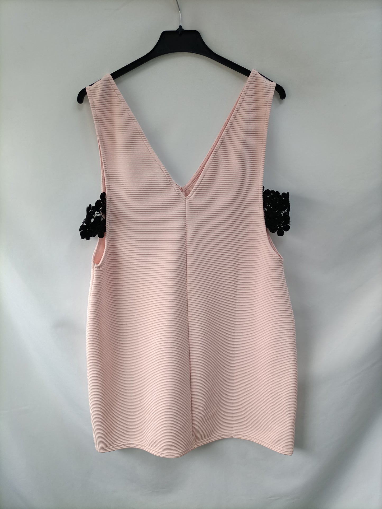 ASOS. Vestido rosa canalé T.42