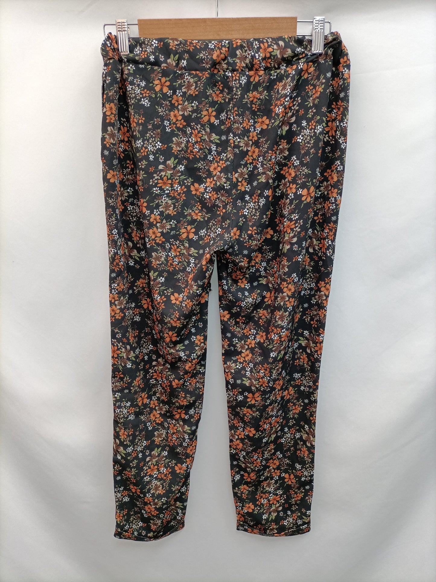 MarketVALENTINA.Pantalones relajados flores T.36