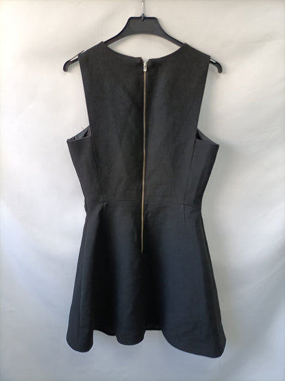 ZARA. Vestido negro T.m