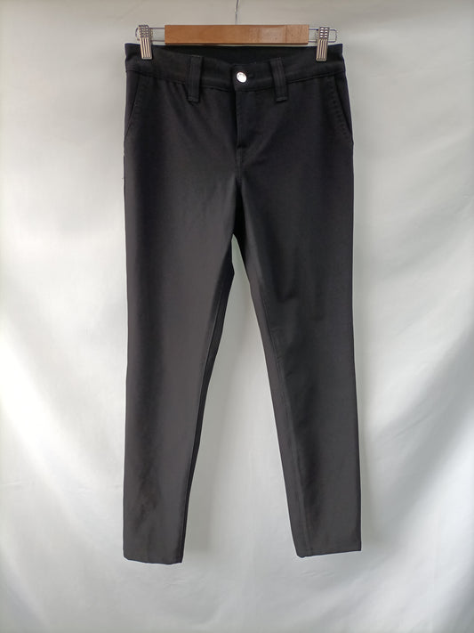 SOS. Pantalón negro licra T.37 (36)