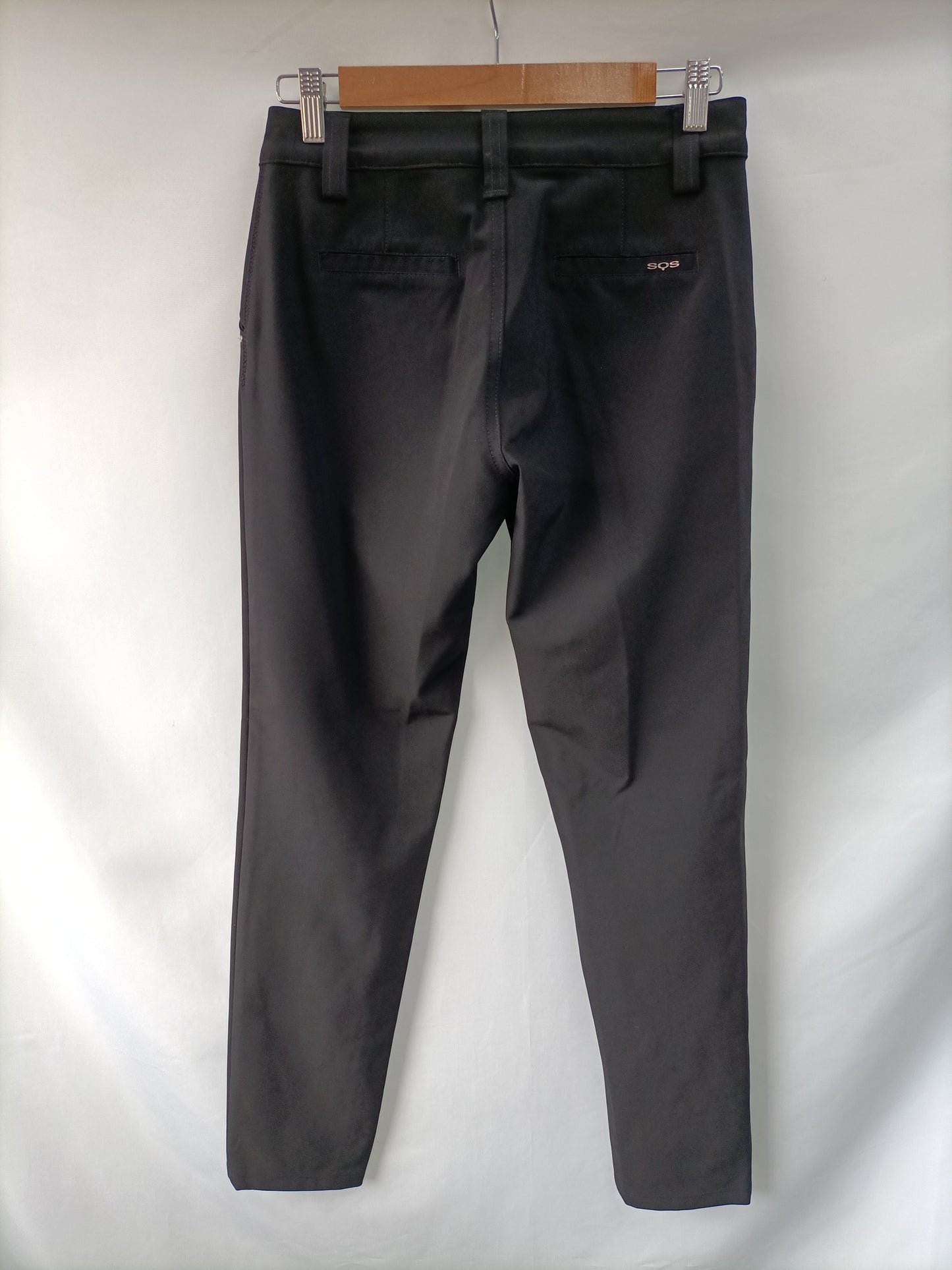 SOS. Pantalón negro licra T.37 (36)