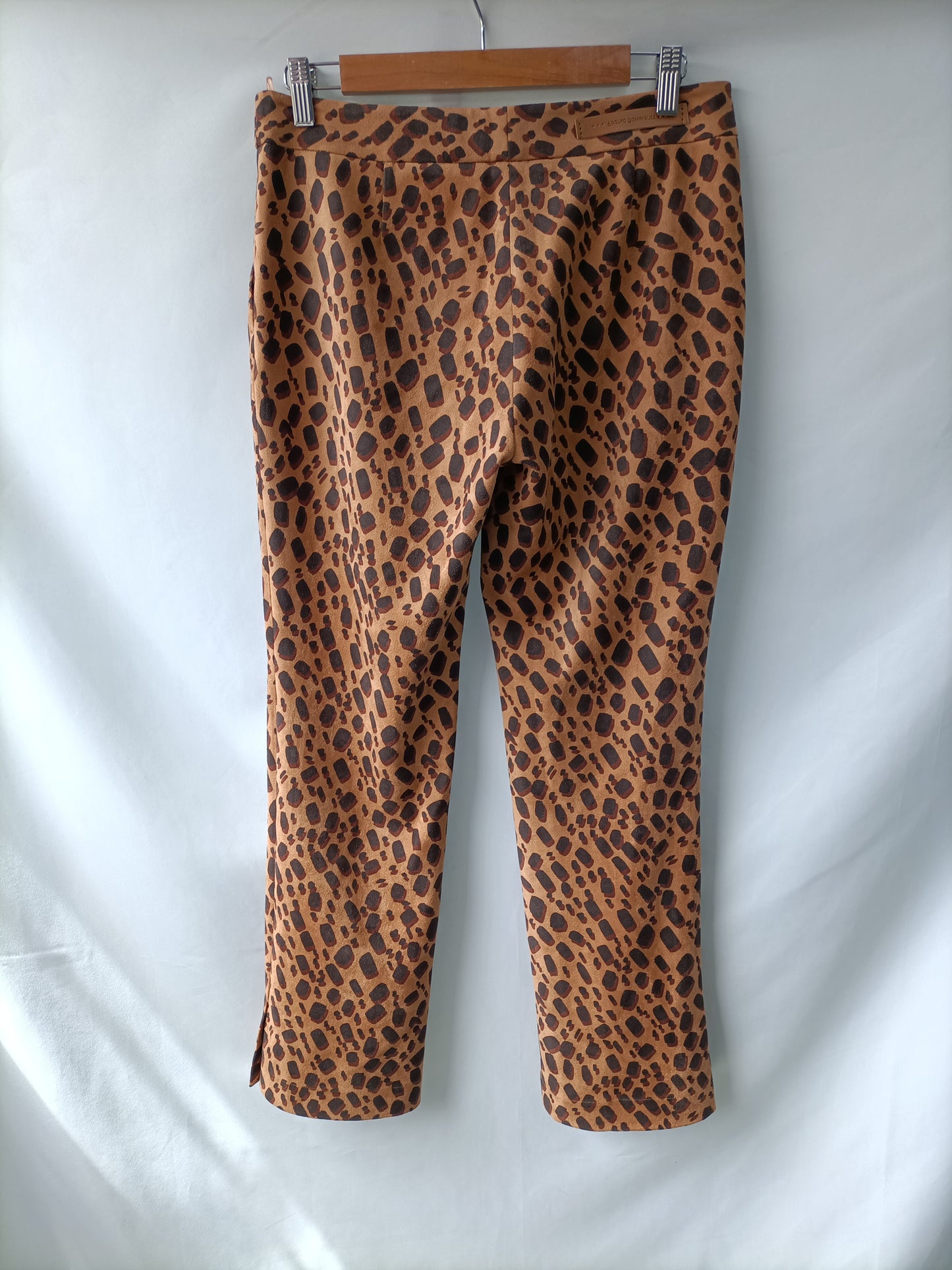 ADOLFO DOMÍNGUEZ. Pantalón animal print