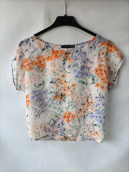 PRIMARK. Top blanco flores T.36