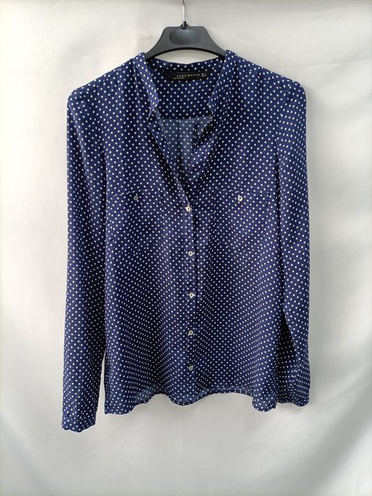 ZARA. Camisa azul marino lunares semitransparente T.xs