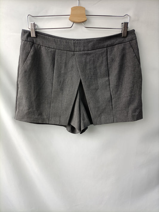 KIABI. Shorts gris