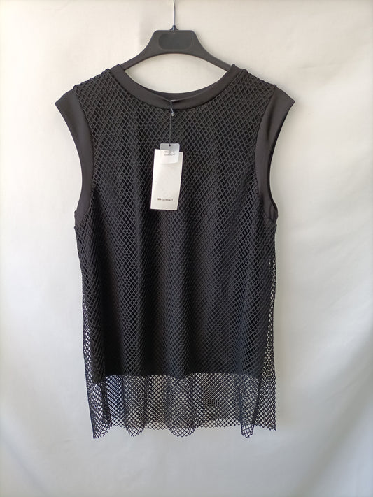 ZARA.Top negro rejilla T.L