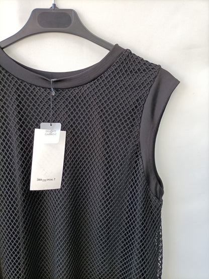 ZARA.Top negro rejilla T.L